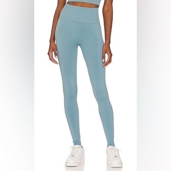 NWT Spiritual Gangster Icon High Waisted Legging size Med/Lg Lake Como - Picture 8 of 8